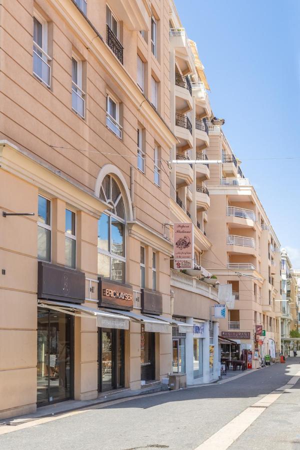 Luxury Studio Renovated 2024 With Free Parking Босолей Экстерьер фото