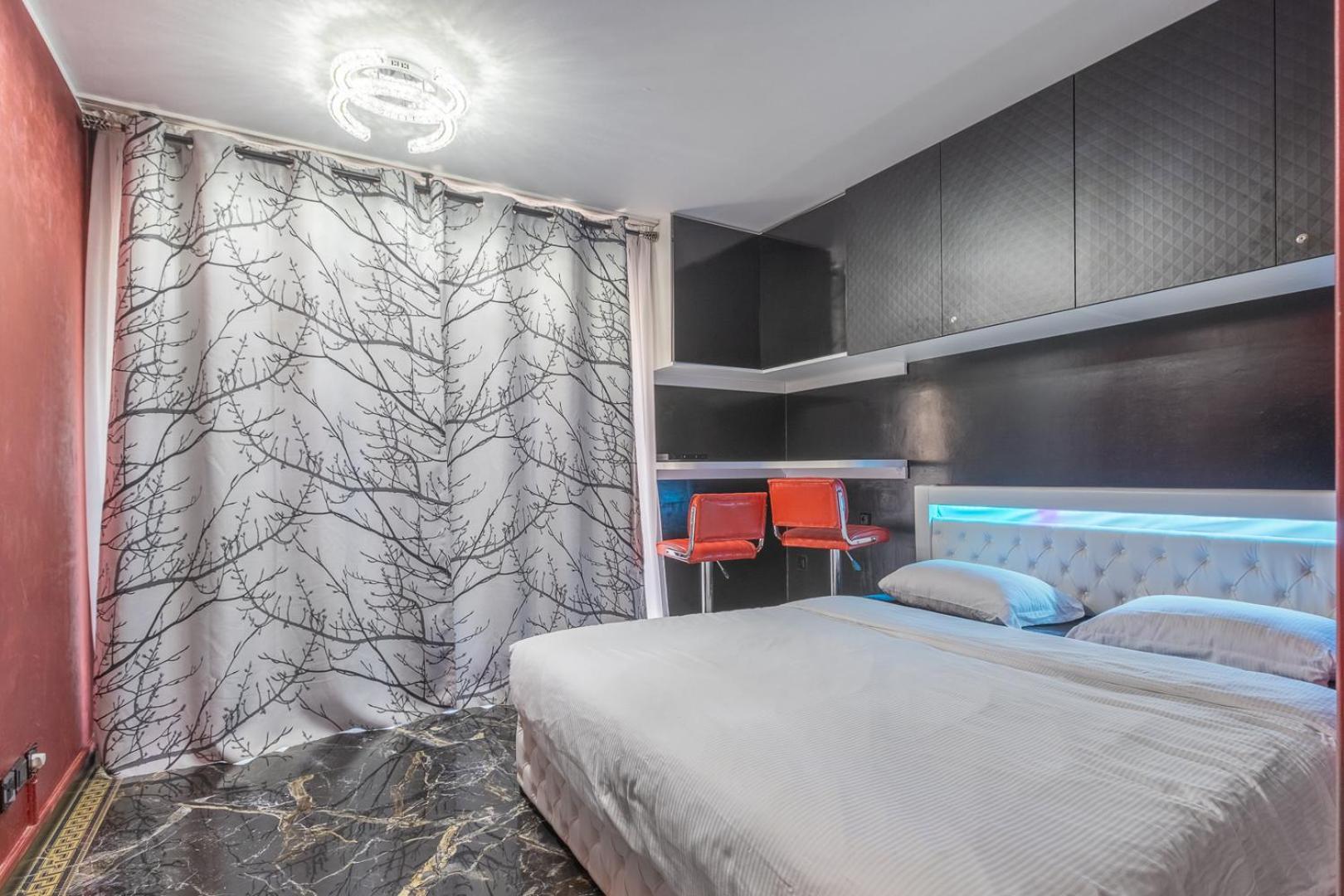 Luxury Studio Renovated 2024 With Free Parking Босолей Экстерьер фото